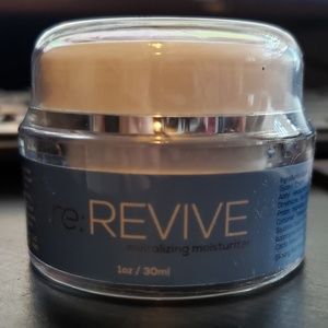 Re REVIVE Revitalizing Moisturizer